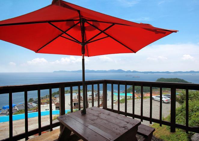 Villa Montmartre Namhae Exterior foto