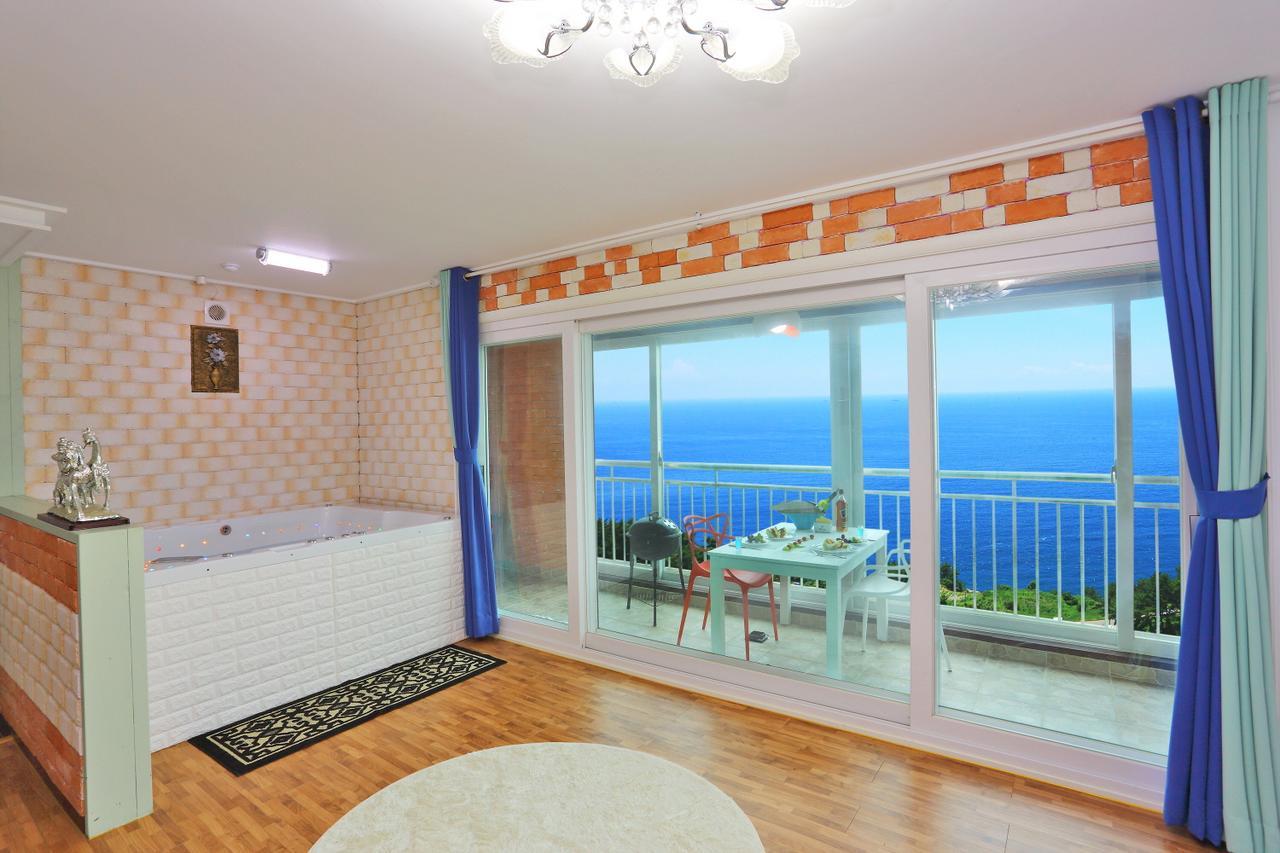 Villa Montmartre Namhae Exterior foto